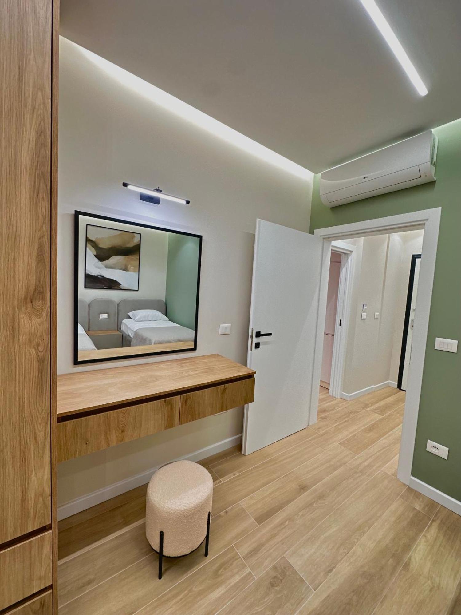 Luxurious Dreamy Seaside Apartment Дуррес Экстерьер фото